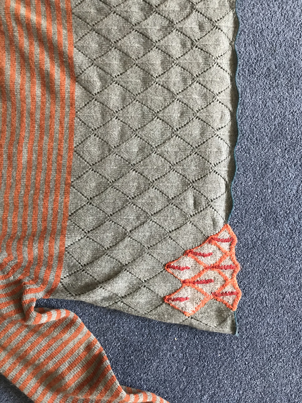 Jenny Davies, Visible mend, 2020, wool.